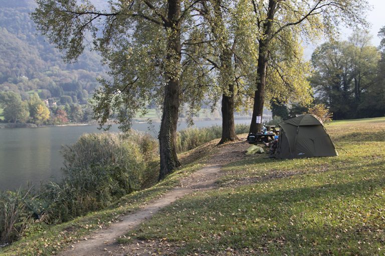 Sentiero intorno al Lago, vicino alla postazione Il Villaggio di Endine