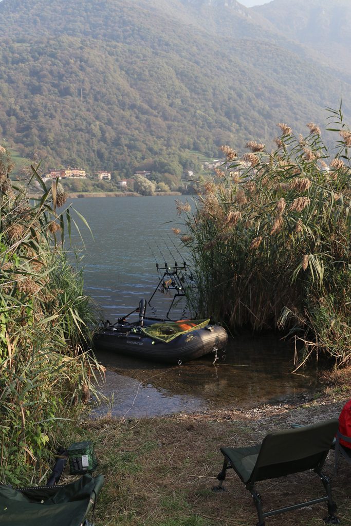 Gommoncino carp fishing Lago di Endine presso La Valdarì