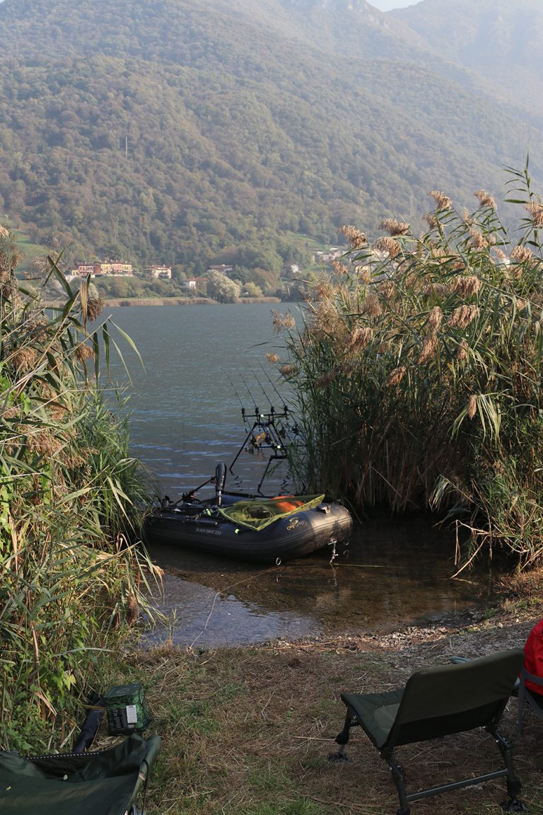 Gommoncino carp fishing Lago di Endine presso La Valdarì